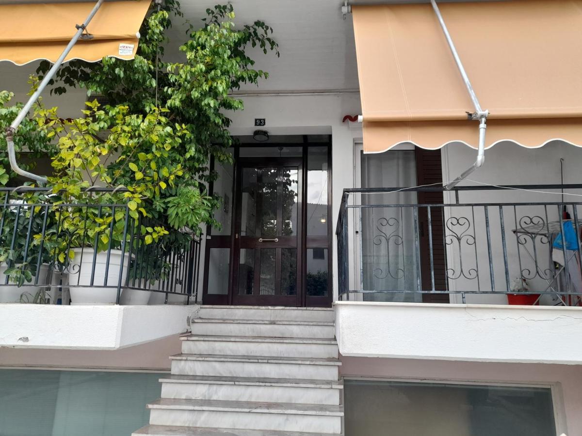 Luchia Apartment พาทรา ภายนอก รูปภาพ